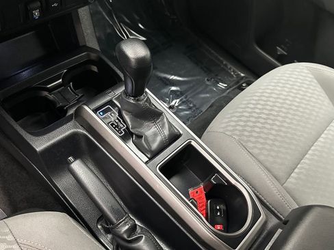 Certified 2023 Toyota Tacoma SR5 AWD/4WD image 13
