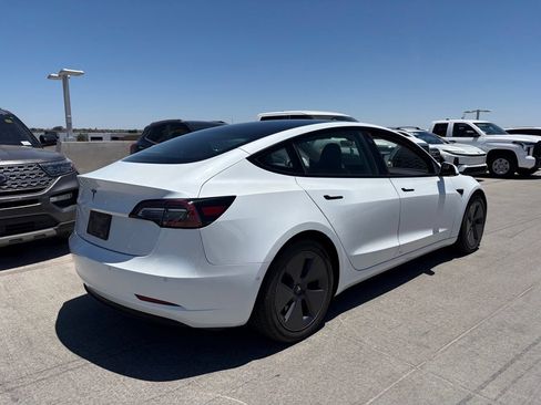 Used 2021 Tesla Model 3 Standard Range Plus RWD image 3