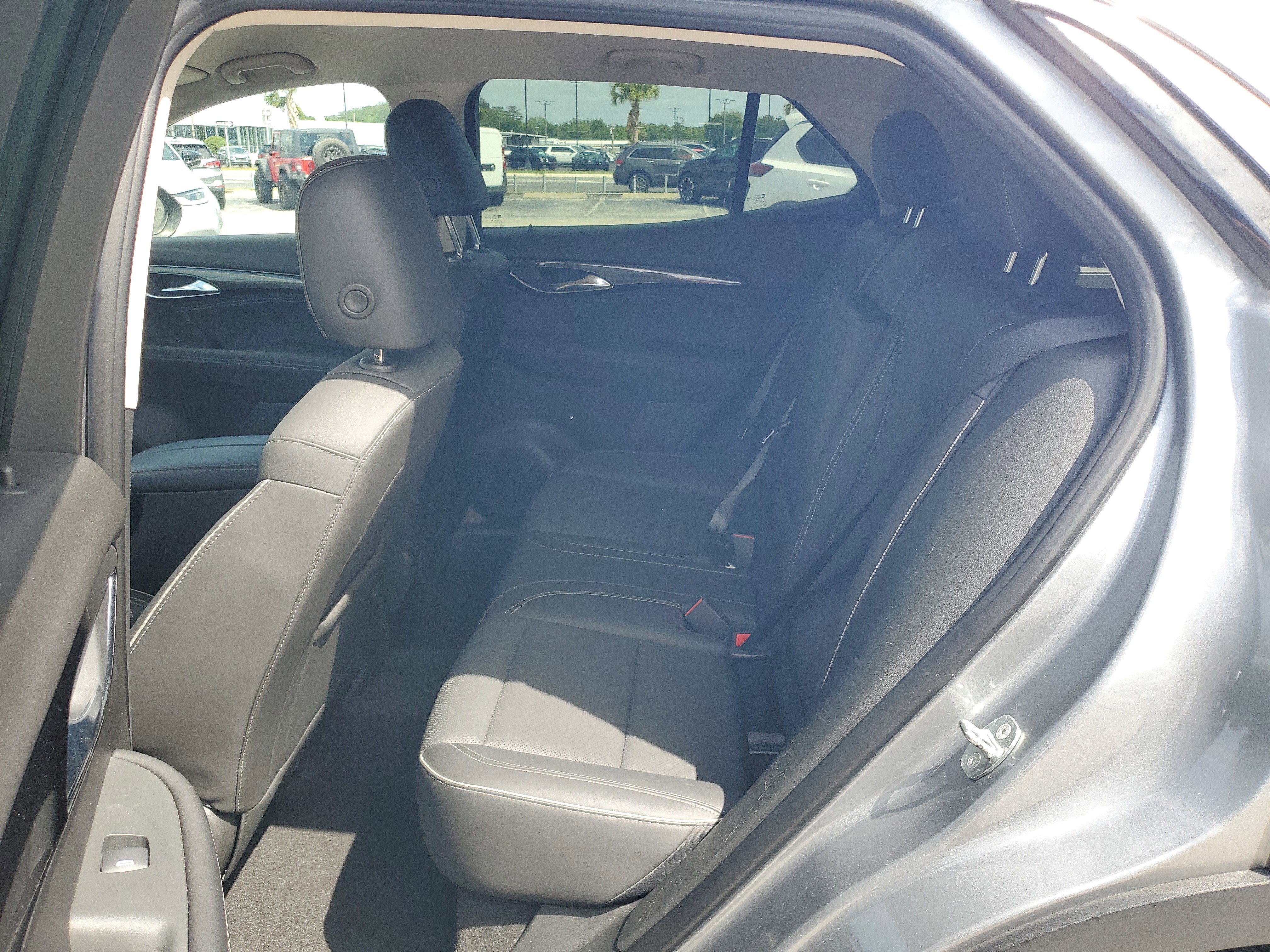 Used 2023 Buick Envision Essence FWD image 17