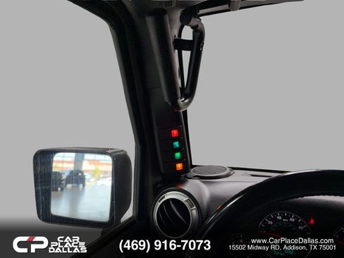 Used 2018 Jeep Wrangler Rubicon w/ Power Convenience Group image 35