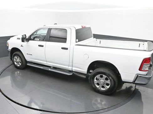 Used 2024 RAM 2500 Big Horn AWD/4WD image 40