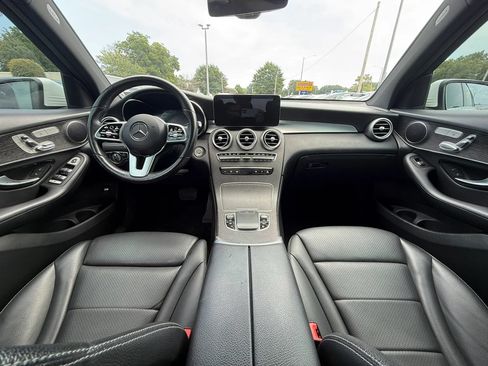 Used 2021 Mercedes-Benz GLC 300 4MATIC image 11