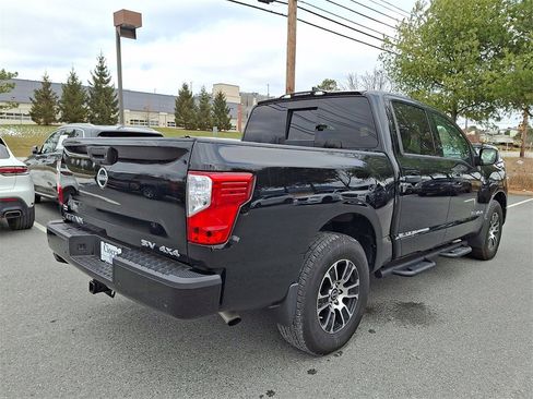 Used 2023 Nissan Titan SV w/ Accessory Utility Package image 9