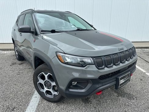 Used 2022 Jeep Compass Trailhawk AWD/4WD image 10