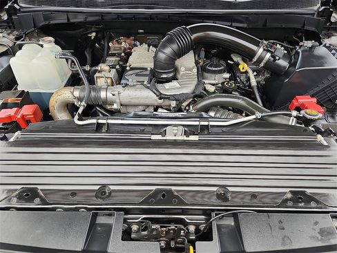 Used 2017 Nissan Titan S image 27