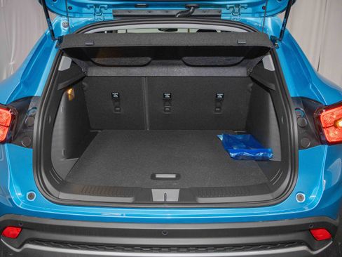 New 2026 Chevrolet Trax LT w/ Driver Confidence Package image 14