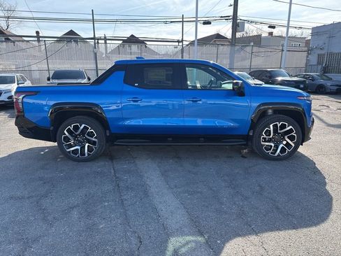Used 2025 Chevrolet Silverado EV RST image 5