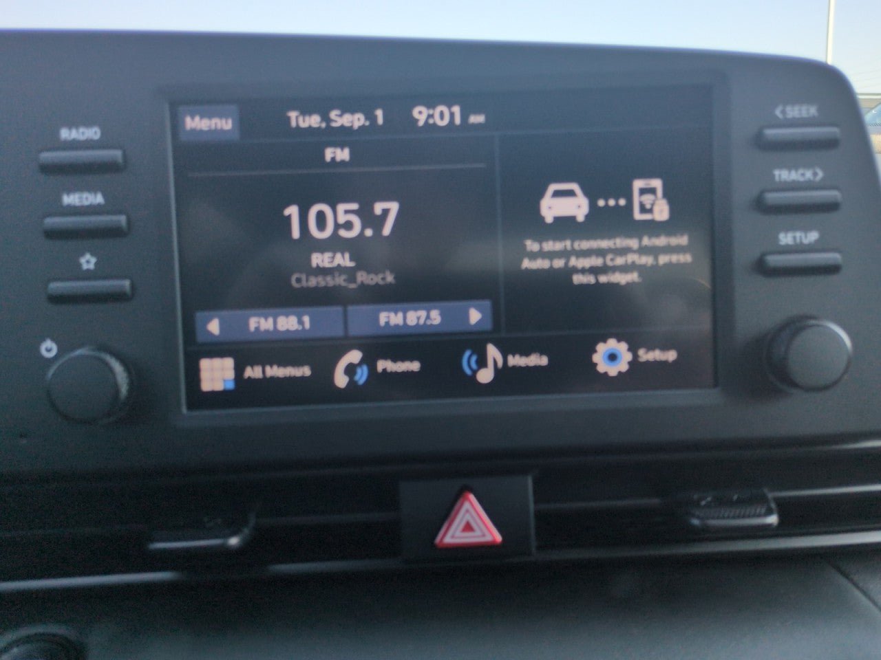 New 2026 Hyundai Elantra SEL Sport FWD image 18