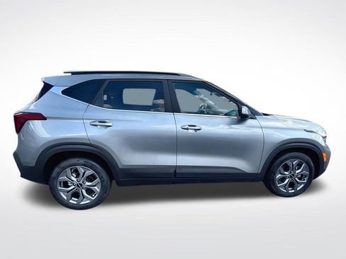 Used 2024 Kia Seltos S FWD image 11