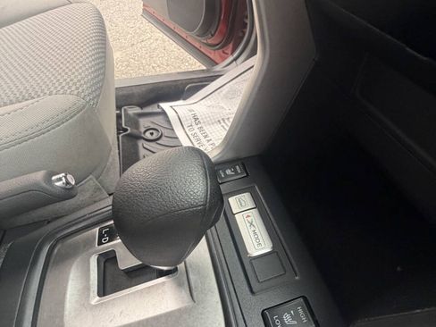 Used 2017 Subaru Forester 2.5i Premium w/ All-Weather Package AWD/4WD image 22