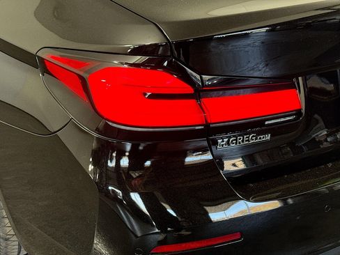 Used 2021 BMW 540i w/ Premium Package image 36