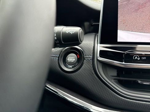 New 2026 Jeep Compass Limited image 17