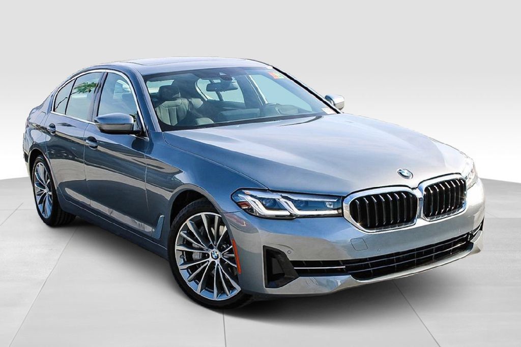 Used 2023 BMW 540i xDrive w/ Premium Package AWD/4WD image 2