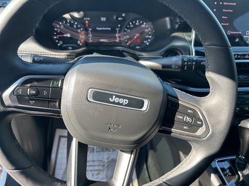 Used 2023 Jeep Compass Altitude image 19