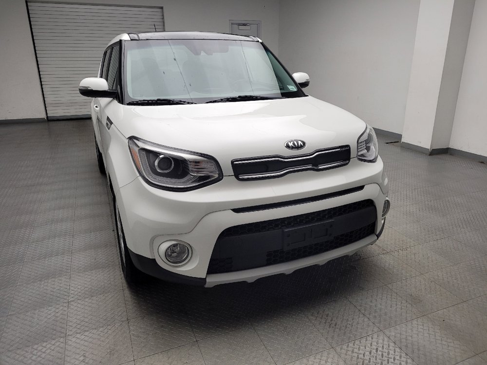 Used 2019 Kia Soul + w/ Primo Package FWD image 14