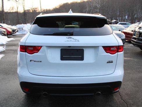 Used 2018 Jaguar F-PACE Premium image 9