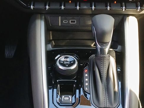 New 2026 Chevrolet Colorado ZR2 w/ Technology Package AWD/4WD image 13