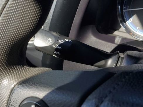 Used 2019 Toyota Corolla LE image 23