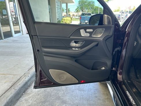 Used 2023 Mercedes-Benz Maybach GLS 600 4MATIC image 51