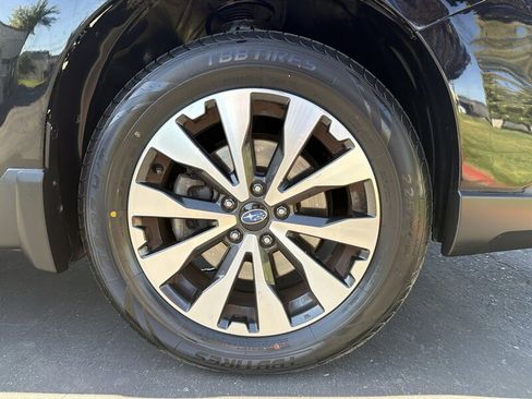 Used 2017 Subaru Outback 2.5i Limited AWD/4WD image 15
