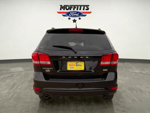 Used 2012 Dodge Journey SXT w/ Flexible Seating Group image 4