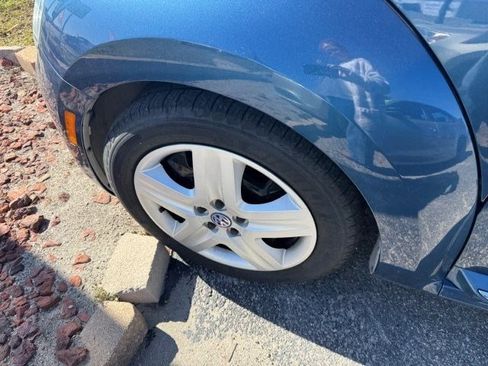 Used 2016 Volkswagen Beetle 1.8T S image 8