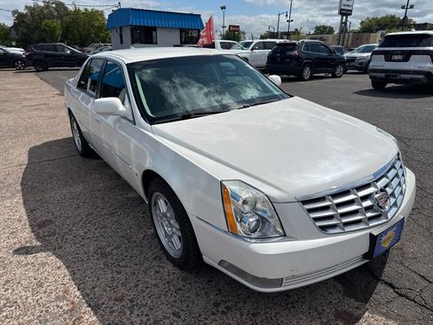 Used 2010 Cadillac DTS FWD image 5