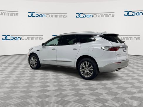 Used 2023 Buick Enclave Essence w/ Experience Buick Package FWD image 6