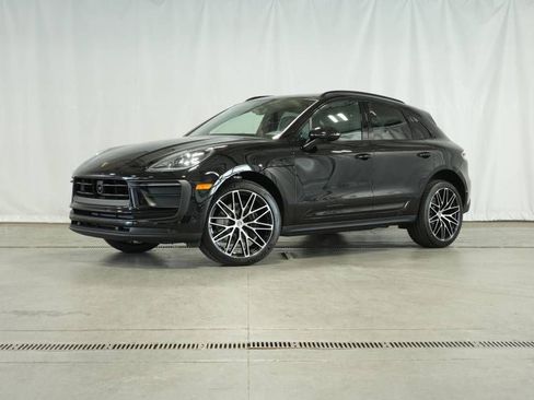 Certified 2025 Porsche Macan AWD/4WD image 1