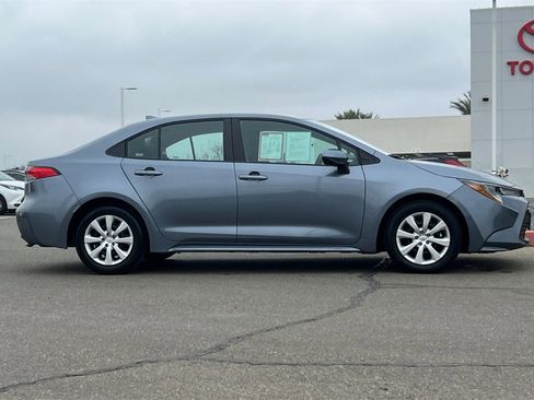 Certified 2025 Toyota Corolla LE image 3