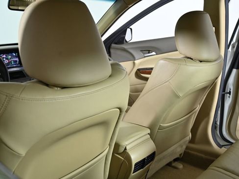 Used 2010 Honda Accord EX-L image 25
