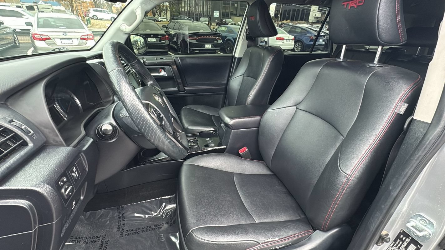 Used 2019 Toyota 4Runner TRD Off-Road Premium AWD/4WD image 10