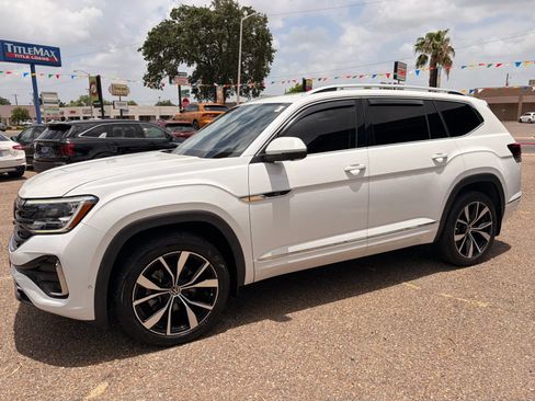 Used 2024 Volkswagen Atlas SEL Premium R-Line AWD/4WD image 9