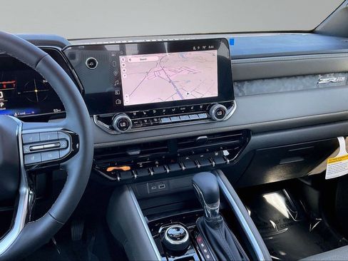 New 2026 Chevrolet Colorado ZR2 w/ Technology Package AWD/4WD image 6