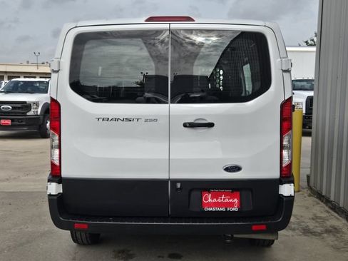 Used 2025 Ford Transit 250 Low Roof w/ Exterior Upgrade Package RWD image 9