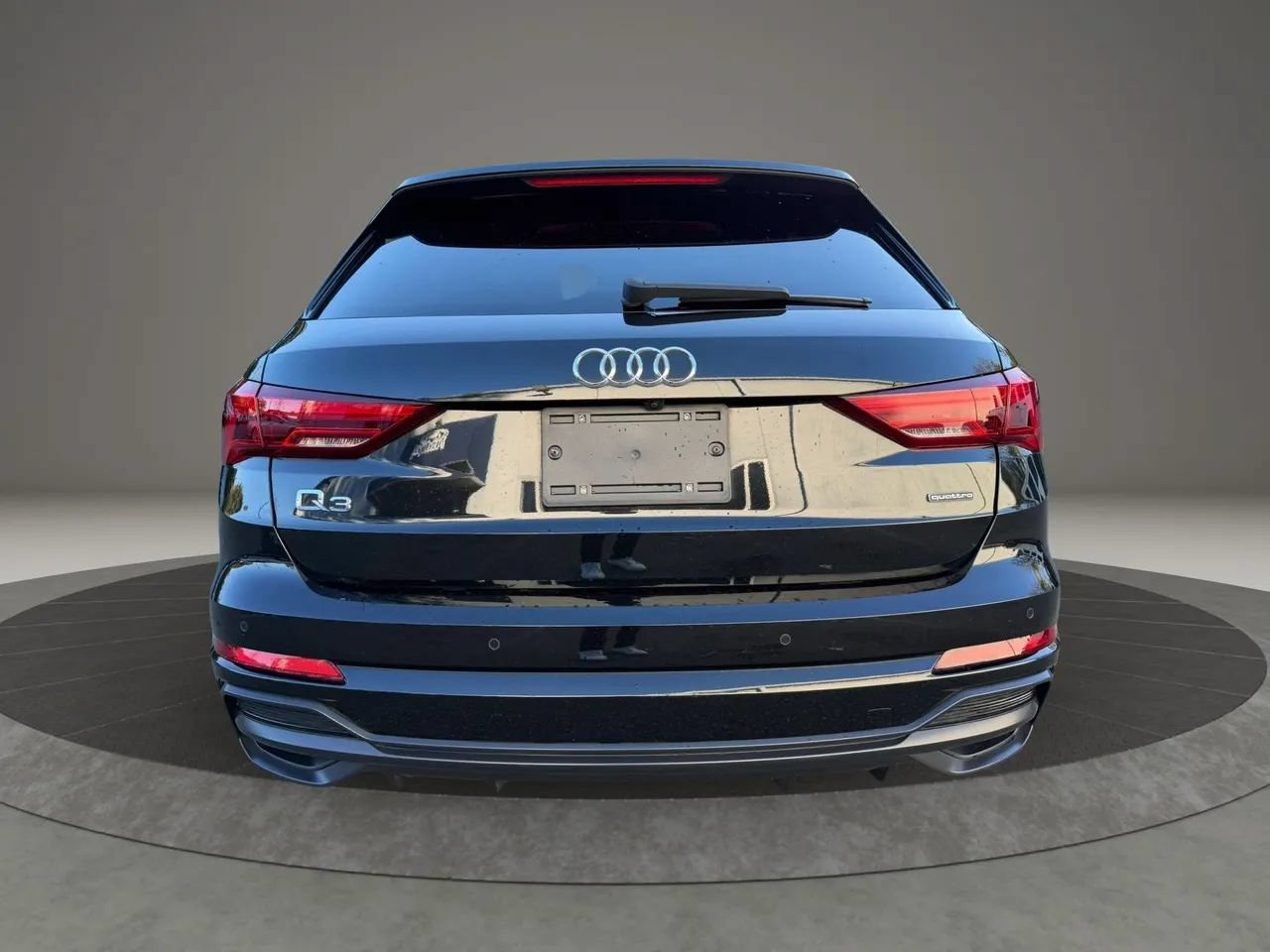 Used 2022 Audi Q3 2.0T Premium Plus AWD/4WD image 3