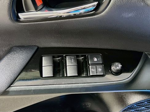 Used 2022 Toyota Prius LE FWD image 15