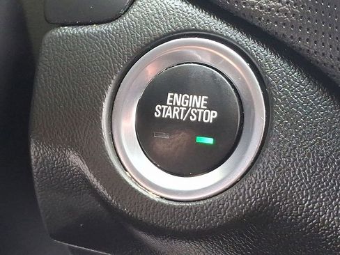 Used 2022 Chevrolet Equinox Premier image 25