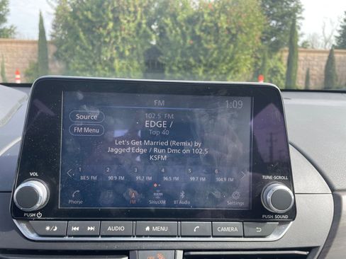 Used 2025 Nissan Altima 2.5 SV image 20