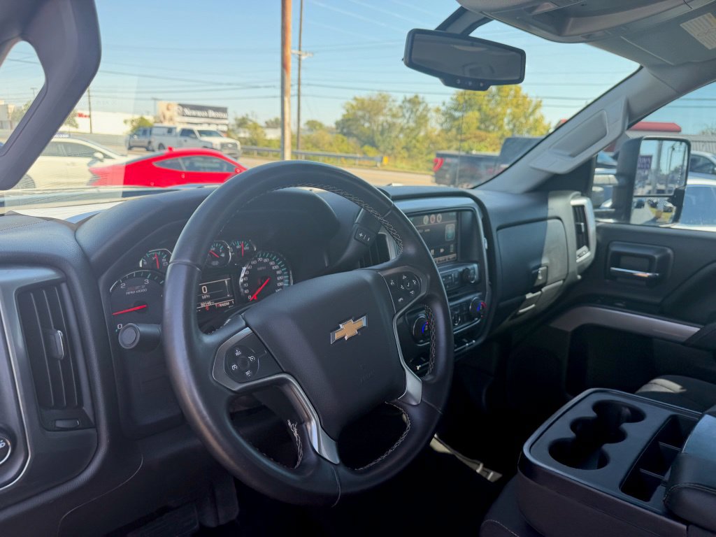 Used 2015 Chevrolet Silverado 2500 LT w/ LT Convenience Package AWD/4WD image 12