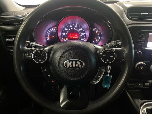 Used 2019 Kia Soul image 17