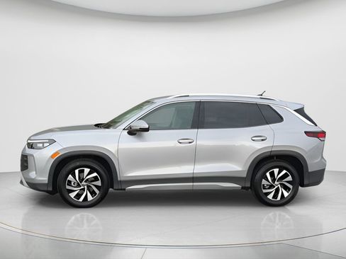 New 2026 Volkswagen Tiguan S FWD image 5