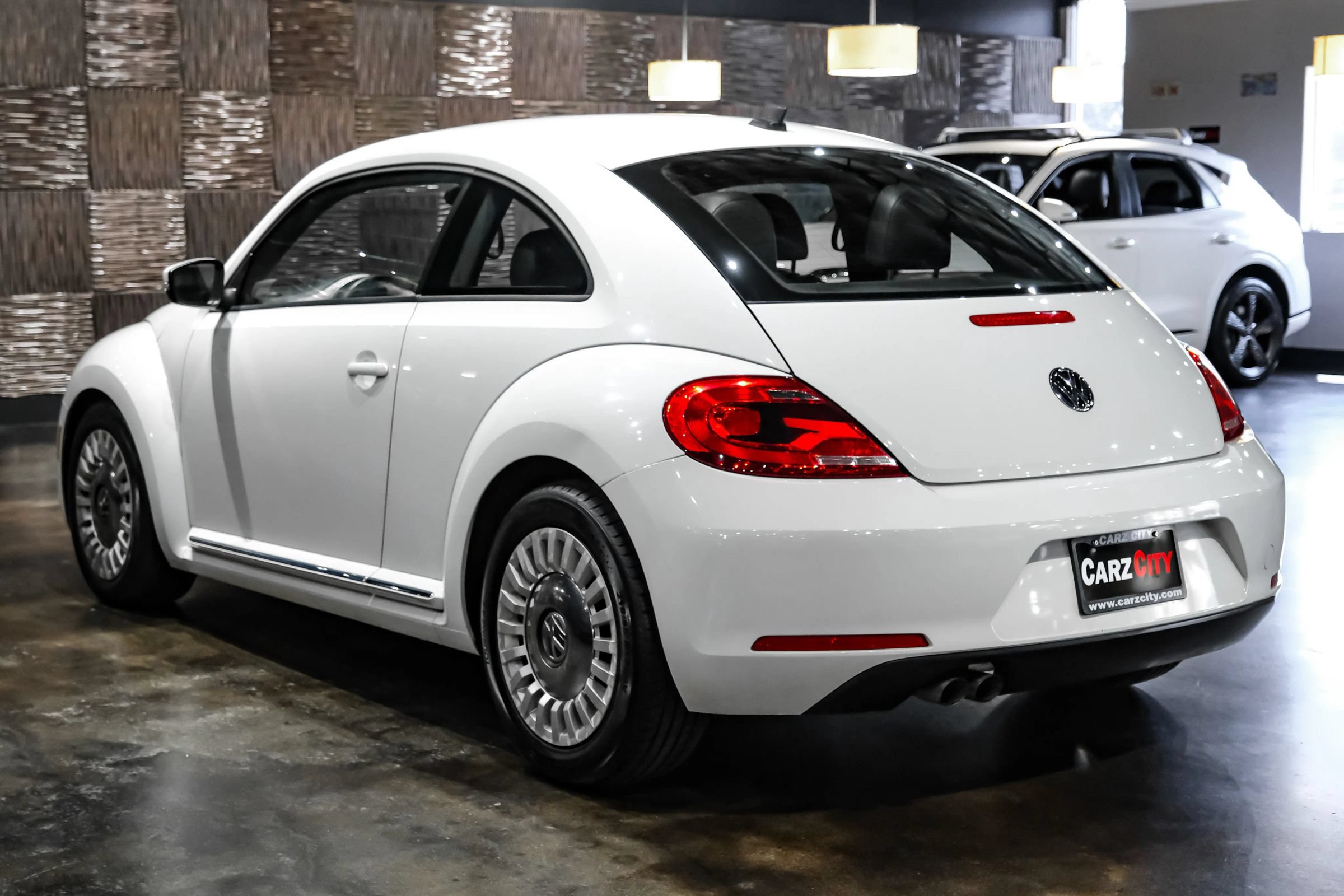 Used 2015 Volkswagen Beetle 1.8T FWD image 7