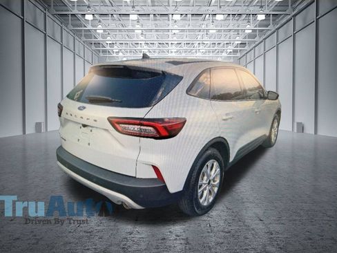 Used 2025 Ford Escape Active FWD image 3