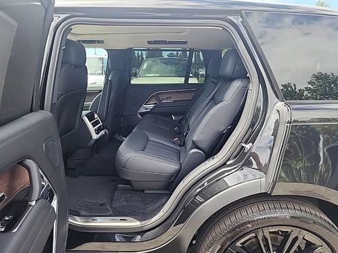 New 2026 Land Rover Range Rover Long Wheelbase SE AWD/4WD image 5
