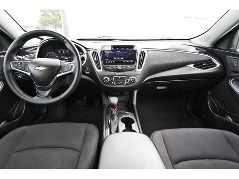 Used 2024 Chevrolet Malibu RS FWD image 9