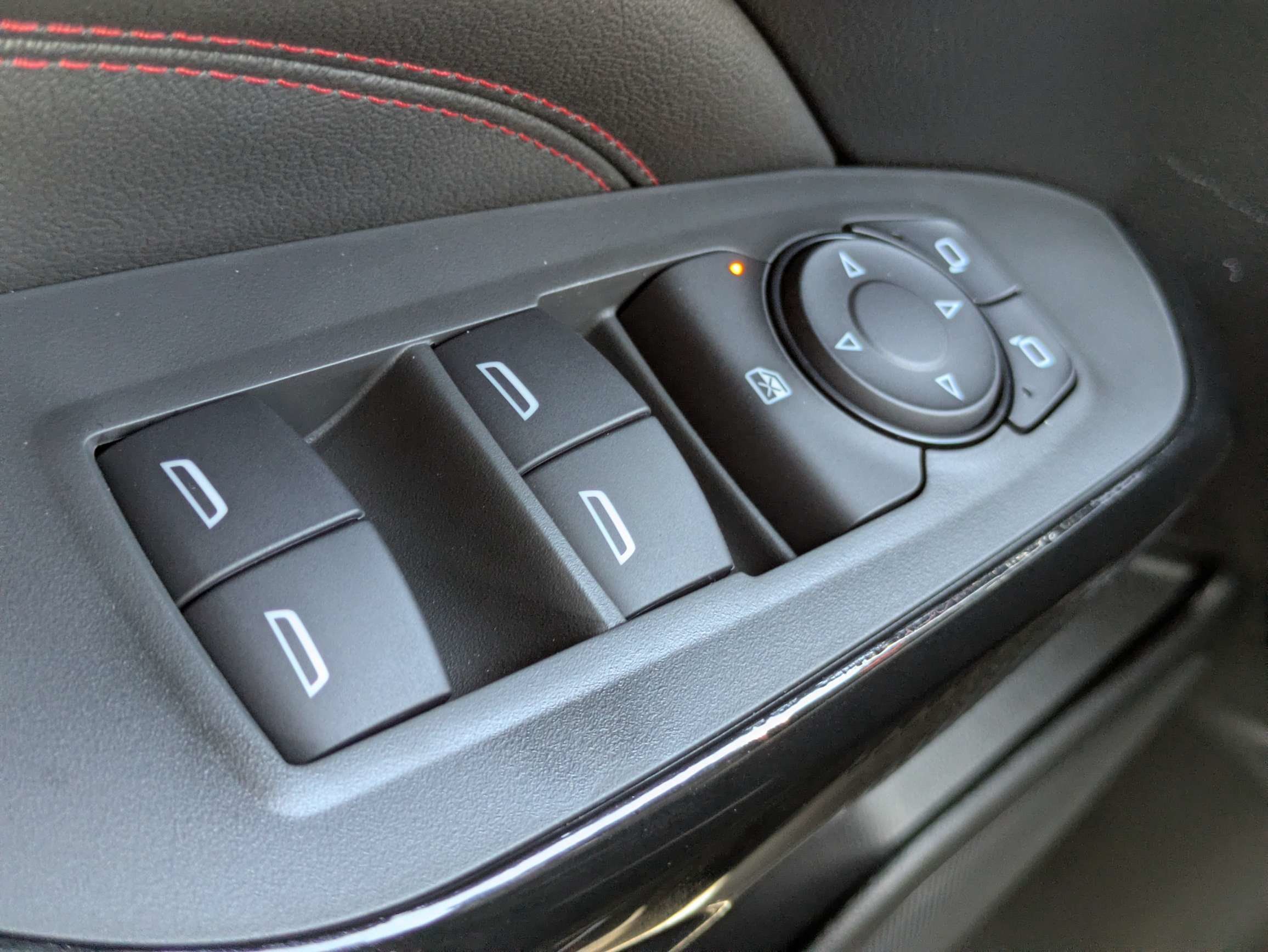 New 2026 Chevrolet Trax RS w/ Sunroof Package FWD image 14