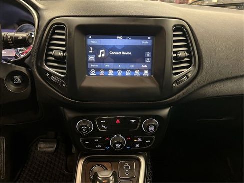 Used 2018 Jeep Compass Latitude w/ Popular Equipment Group image 21