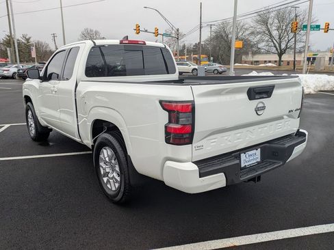 Used 2024 Nissan Frontier SV w/ SV Convenience Package image 7