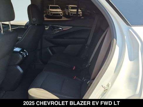 Used 2025 Chevrolet Blazer EV LT FWD image 16